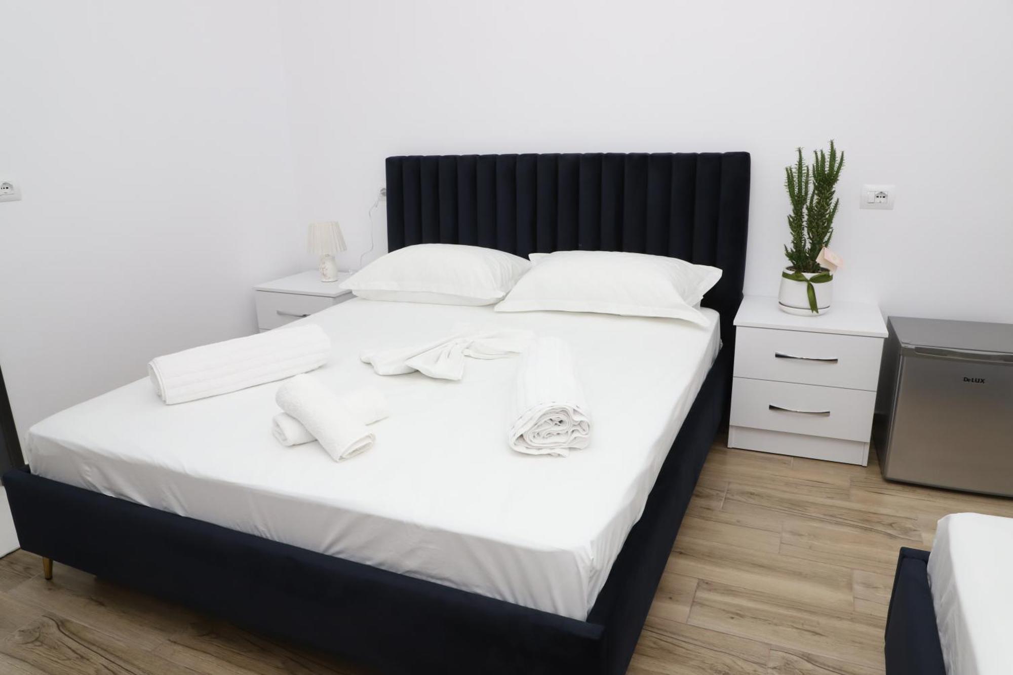 Vila Luen Berat Ngoại thất bức ảnh