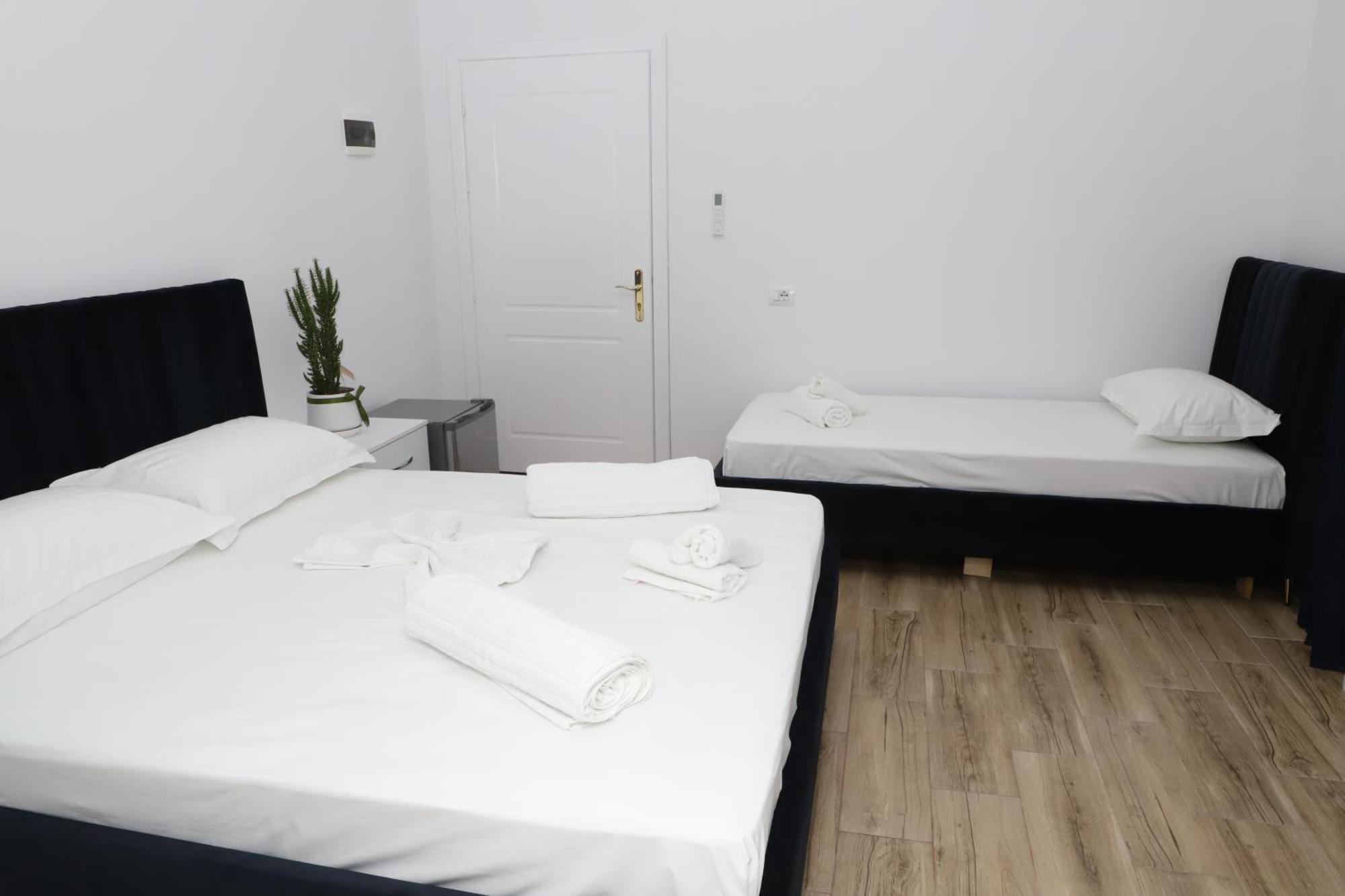 Vila Luen Berat Ngoại thất bức ảnh