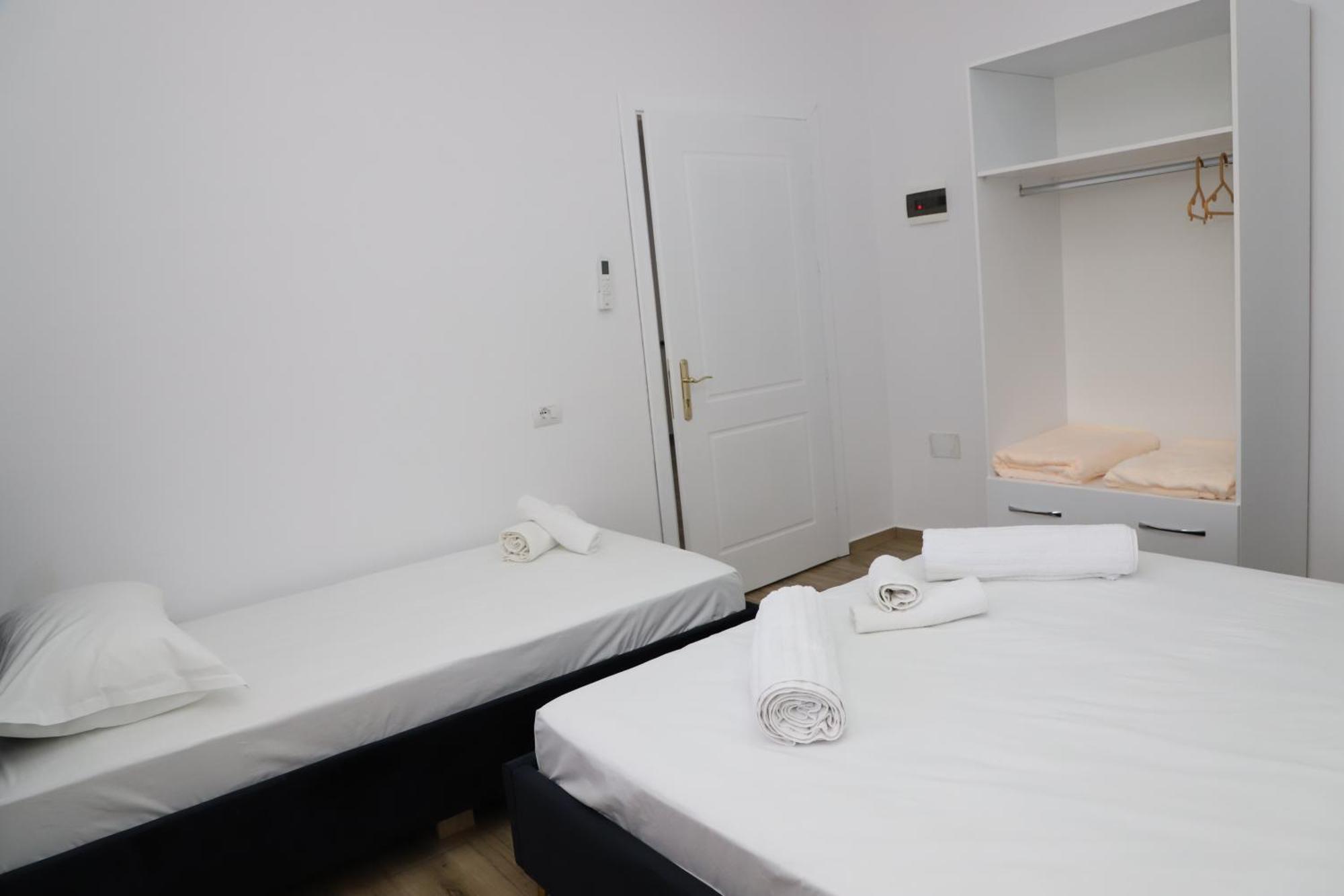 Vila Luen Berat Ngoại thất bức ảnh