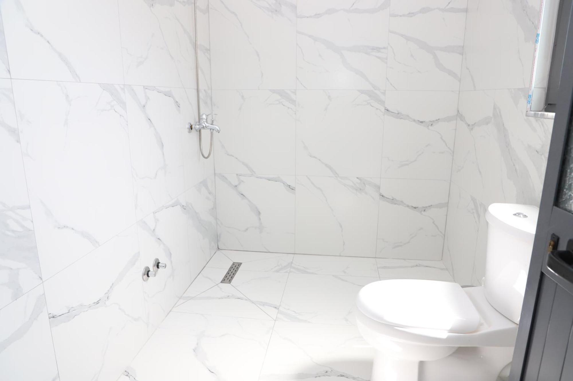Vila Luen Berat Ngoại thất bức ảnh